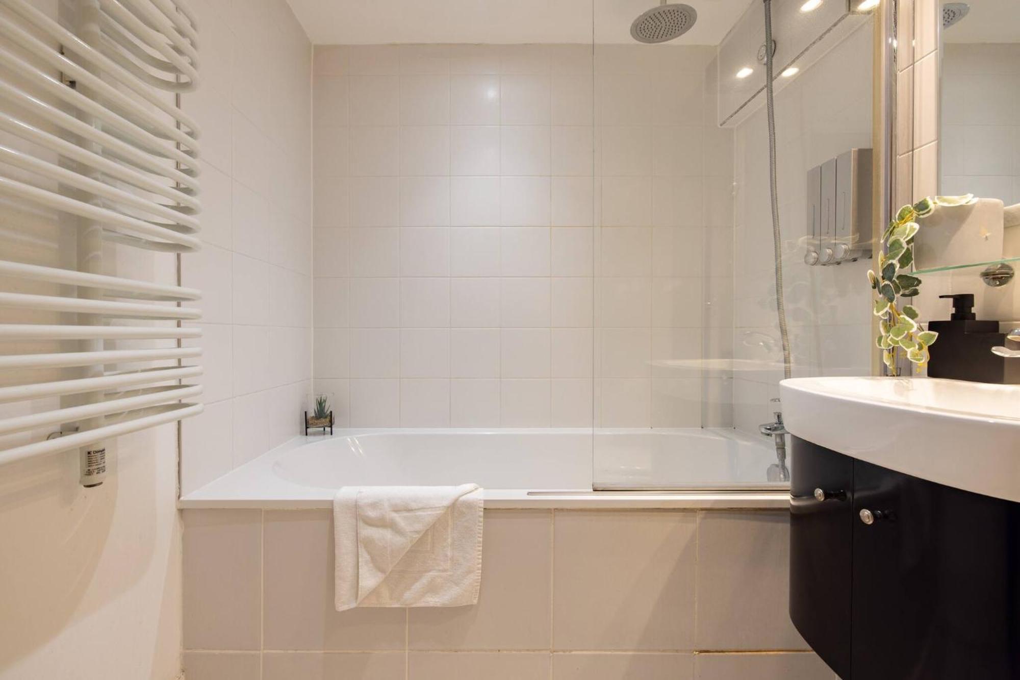 Wild Roses Serviced Apartments - Excel Warehouse 2 London Exteriör bild