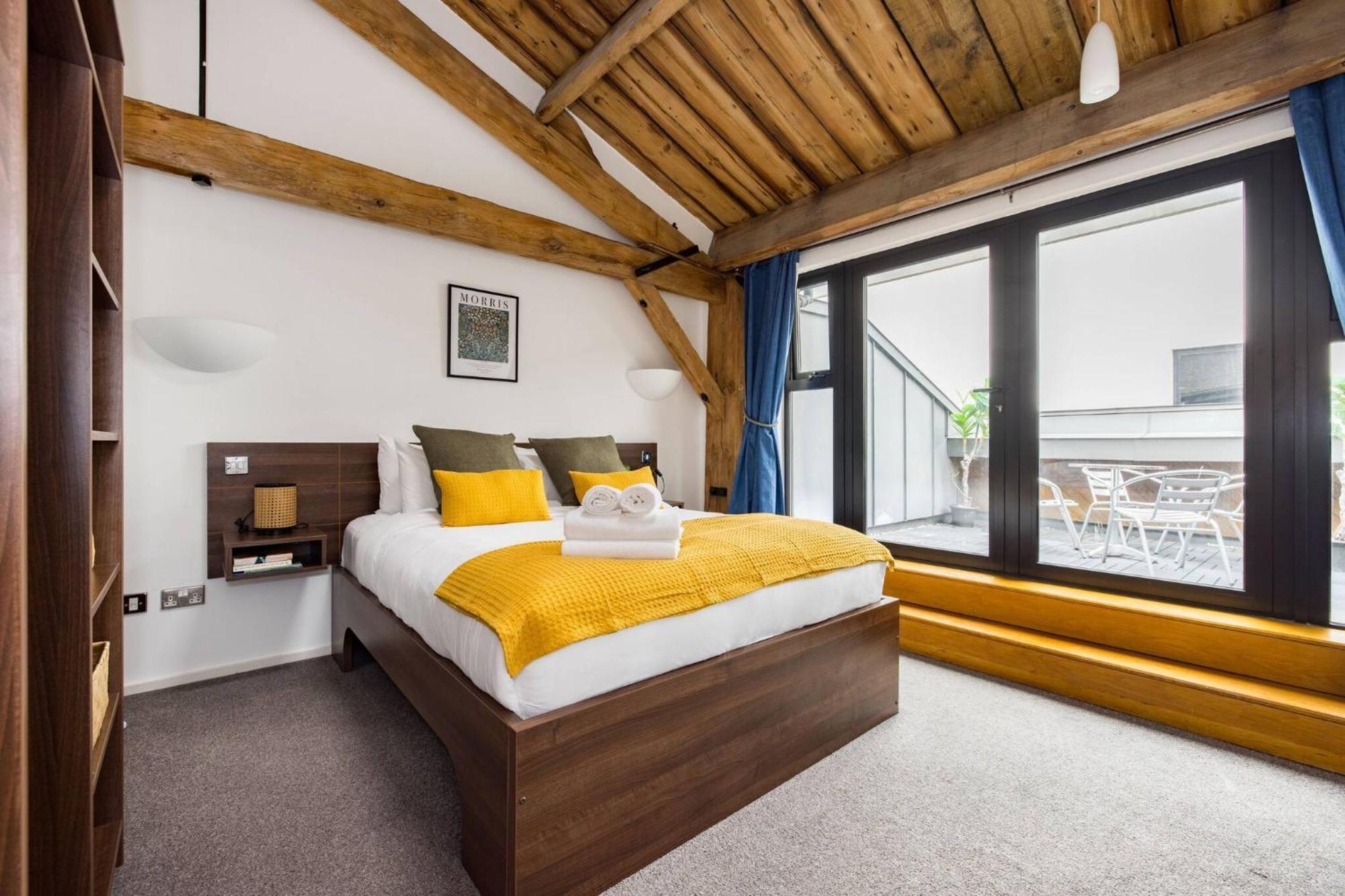 Wild Roses Serviced Apartments - Excel Warehouse 2 London Exteriör bild