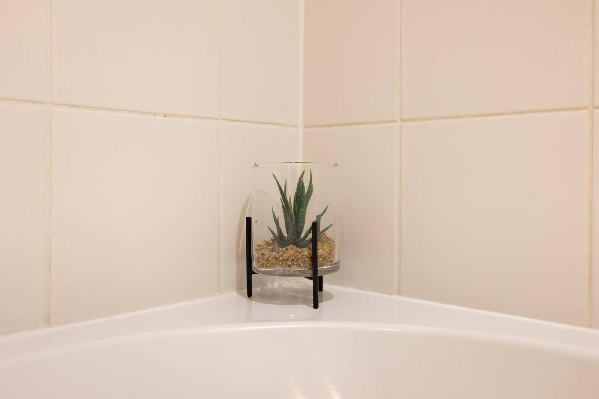 Wild Roses Serviced Apartments - Excel Warehouse 2 London Exteriör bild