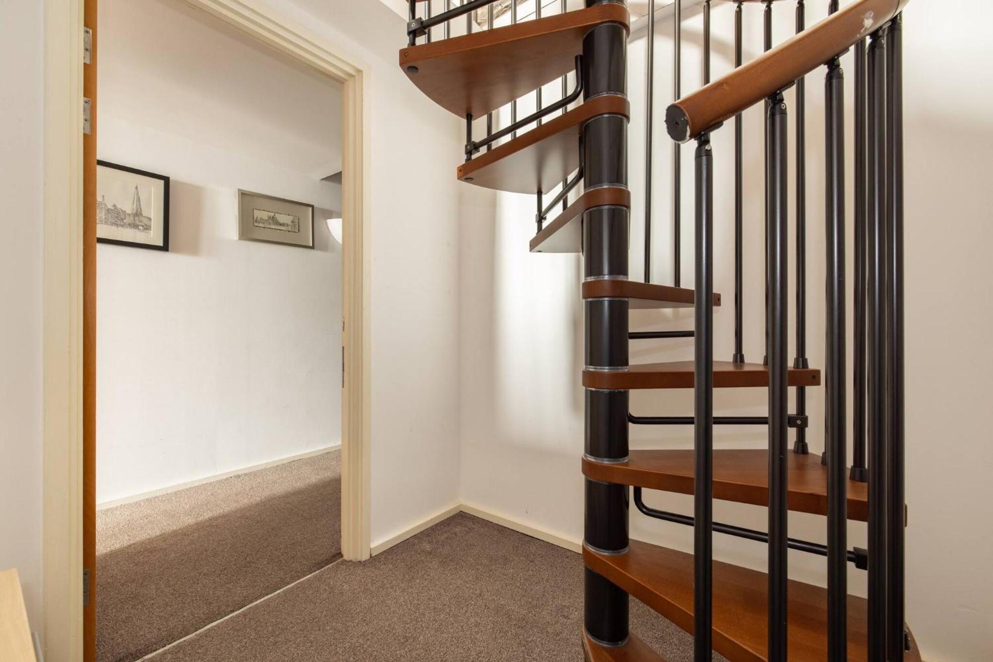Wild Roses Serviced Apartments - Excel Warehouse 2 London Exteriör bild