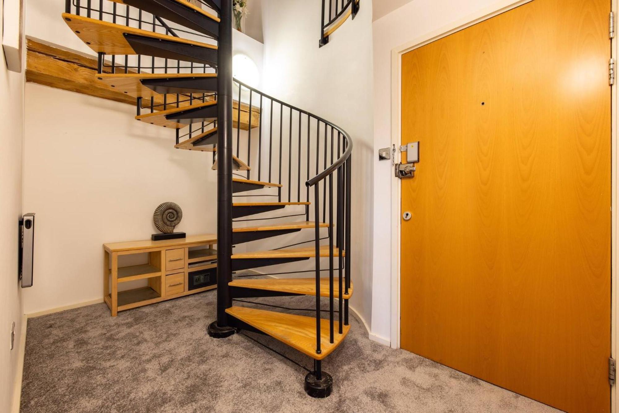 Wild Roses Serviced Apartments - Excel Warehouse 2 London Exteriör bild