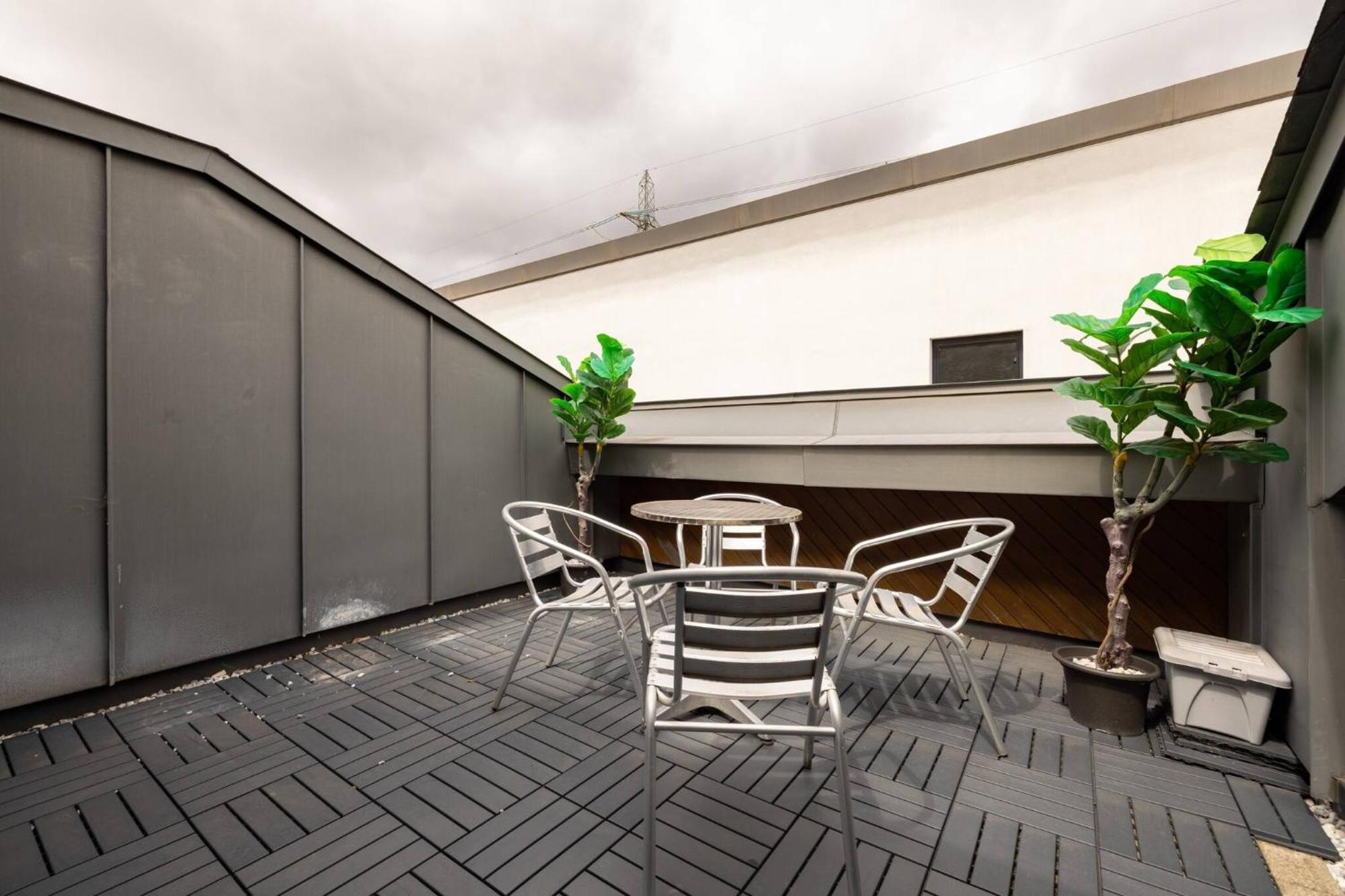 Wild Roses Serviced Apartments - Excel Warehouse 2 London Exteriör bild