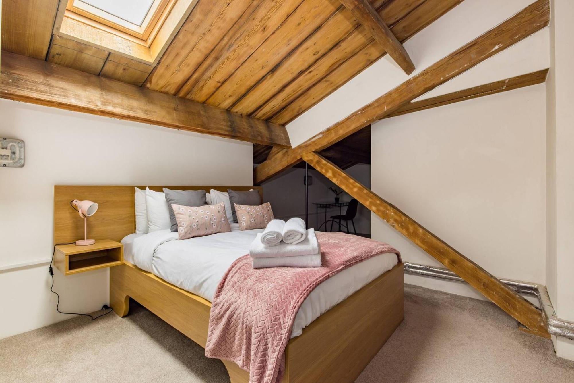 Wild Roses Serviced Apartments - Excel Warehouse 2 London Exteriör bild