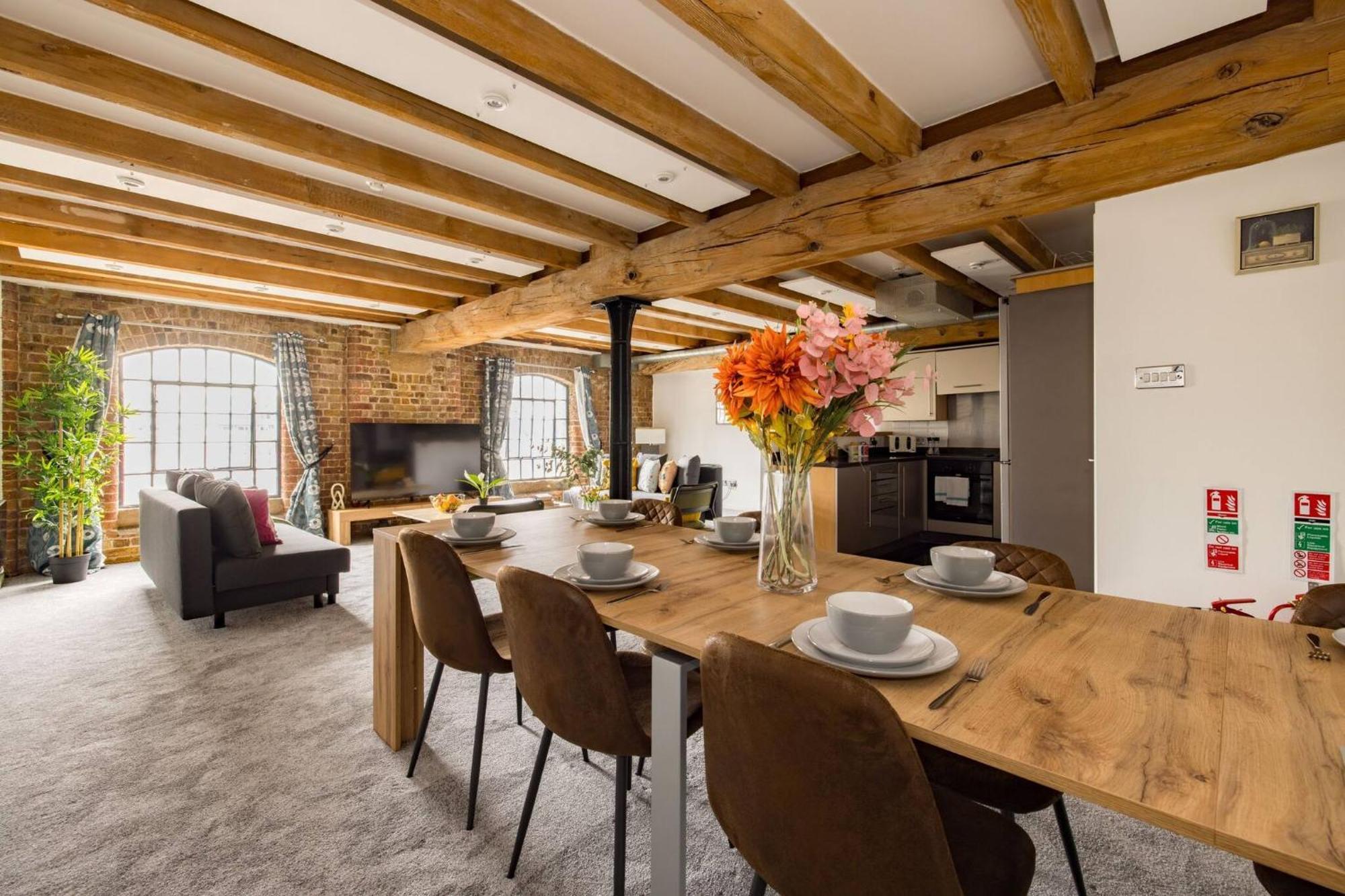 Wild Roses Serviced Apartments - Excel Warehouse 2 London Exteriör bild